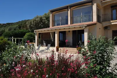 Image de Rez De Chausse De Villa Avec Vue Sur Le Golfe Du Valinco
