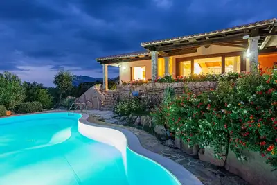 Image de Villa à Capo Coda Cavallo avec 5 chambres à coucher, 11 couchages