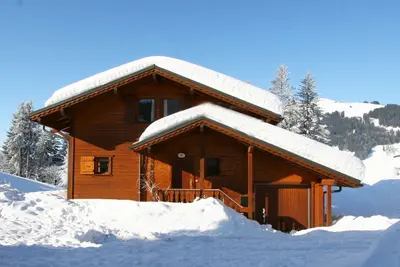Image de Chalet Individuel 3 Chambres Doubles, Chemin Chavannes, Parking Privé, MultiPass