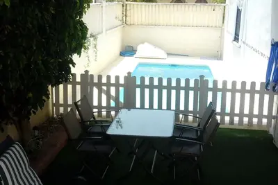 Image de Villa avec piscine privée, terrasse et à moins de 80 mètres de la mer