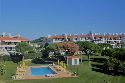 Image de Appartement de luxe à Vila Sol Golf Resort avec piscine chauffée