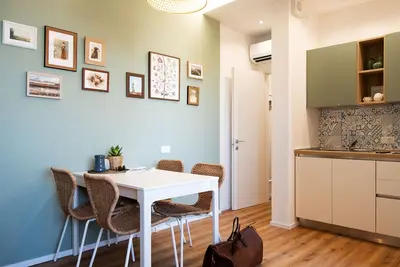 Image de Appartement récemment rénové à 10 mètres de la plage