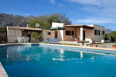 Image de Villa paisible rénovée à 500 mètres du village de Pollensa Et Wifi Gratuit