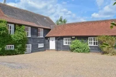 Image de Priory Barn - idéal pour les grands groupes familiaux. 8/9 adultes et 3 enfants