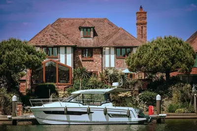 Image de Wellington Quay - superbe maison de six lits avec vue sur l'eau et jetée privée