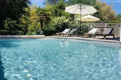 Image de Belle villa 4 chambres sur golf 900m de la plage. . 8\/10 pers. piscine chauffée.