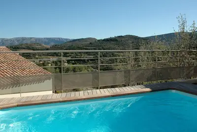 Image de Superbe villa pour 4 personnes, terrasse isolée, piscine privée, vue magnifique.