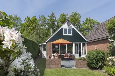 Image de Bungalow de luxe pour 4 personnes. 1 km de la plage / centre.