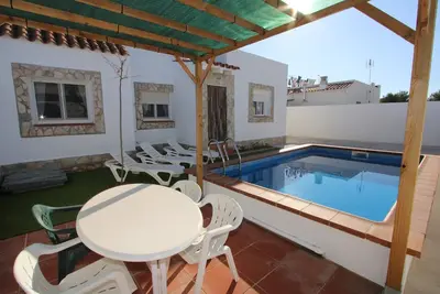 Image de Casa Viquisina, Idéal pour vos vacances, proche de la mer, wifi gratuit, air climatisé, piscine privée, animeaux de compagnie autorisés, plage pour chiens