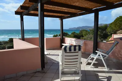 Image de Villasimius: Spacious villa by the sea with panoramic terrace and garden