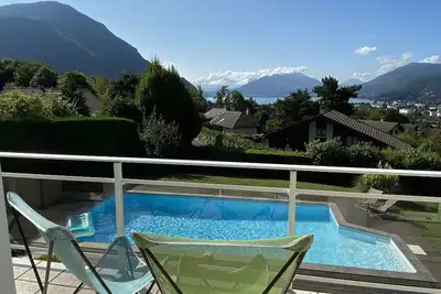 Image de villa classée 5 étoiles au calme - vue Lac et Montagnes - Piscine-