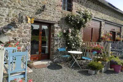 Image de Le Coquelicot-Gite dans la belle campagne de Normandie pour les familles et Couple