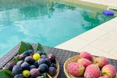 Image de Villa avec piscine privée - vue sur la mer près de l'oasis naturelle du Wwf
