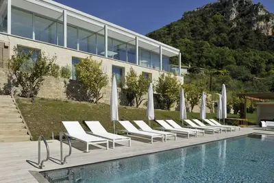 Image de Luxe villa de 5 chambres, avec vue sur mer