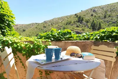 Image de La Font Castelnou gîte entre Collioure et Canigou