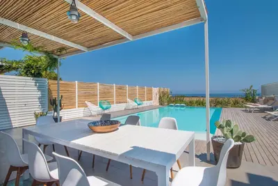 Td Villa Levante Modern Luxury Villa with Sea View