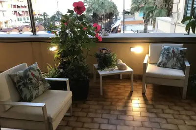 Image de Bel appartement avec terrasse vue mer dans la zone piétonne d'Ostie.