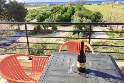 Superbe Polis Penthouse w \/ toit privé bain à remous, vue sur la mer, wifi gratuit, Sky Tv