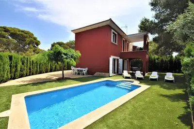 Image de Maison avec piscine et jardin Ă Cala Pi propre. Â