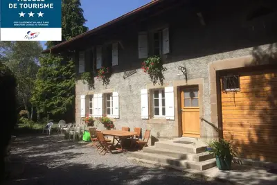 Appartement dans une maison de caractère entourée d'un grand espace vert