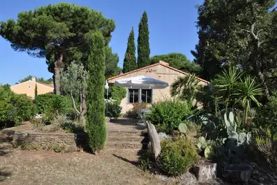 Image de maison de vacances à Cabasson en bord de mer