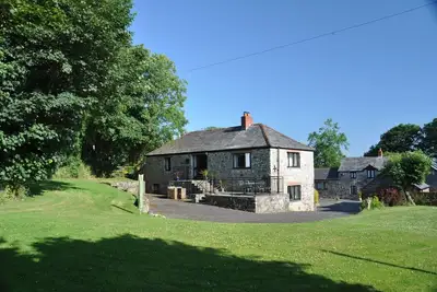 Image de Rural cottage with peaceful countryside views. Close to beautiful wild beaches.