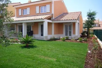 Image de Luxury villa in a fenced and secured estate