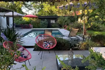 Image de Villa Contemporaine  Avec Piscine Chaufee Au Calme