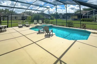 SPÉCIAL Chaleur Piscine Gratuite: Villa de luxe avec piscine chauffée privée et spa