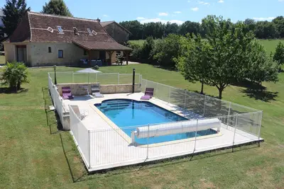 Image de Perigourdine de caractère avec piscine privée