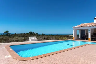 Villa de luxe avec piscine, avec vue large mars
