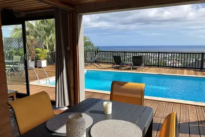 Joli studio avec piscine privée et vue mer panoramique