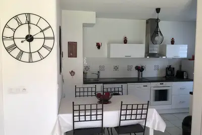 Image de Appartement avec box privative dans résidence avec piscine et parking