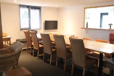 Image de Bungalow de vacances \"Huisje-24\" dans une zone boisée (12 personnes)