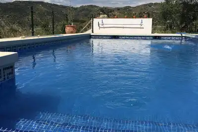 Image de Studio, belle vue, climatisation, piscine rien que pour vous, sans vis à vis.