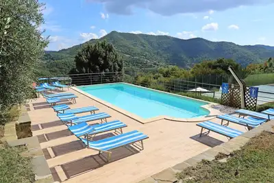 Image de Fantastique villa avec piscine privée et court de tennis en Toscane