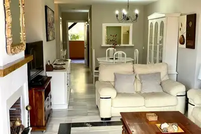 Image de Bel appartement de deux chambres face à la mer Méditerranée