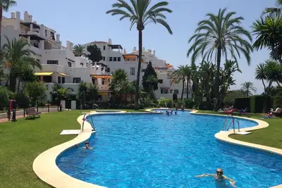 Image de Appartement lumineux et spacieux de 2 chambres avec 3 belles terrasses orientées sud et ouest