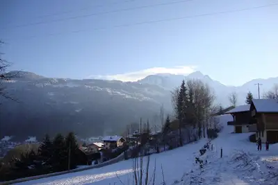 Image de Chalet vue dégagée 360° sur le Mont Blanc \/ proche pistes \/ jusqu'à 20 couchages