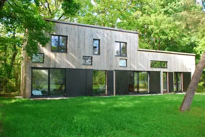 Image de Maison Contemporaine En Bois, Dans Les Bois, Pour 6 Personnes, Plage A 3 Km! !