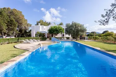 Casa Rosita, Wifi gratuit, à 75 mètres de la plage de Niu Blau, familles idéales.