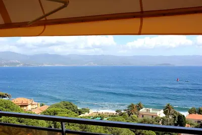Image de Superbe f2 Ajaccio vue mer panoramique, clim, wifi - Route des Sanguinaires.