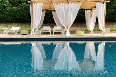 Image de Villa de charme, grande piscine chauffée, vue magnifique, emplacement paisible