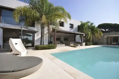 Image de Oasis - Luxury & Modern House - piscine privée - près de Barcelone