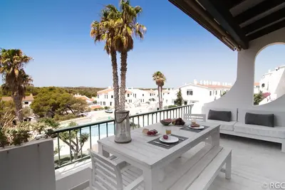 Image de Appartement design. Terrasse avec vue sur le coucher du soleil, des piscines, plage 200m. golf