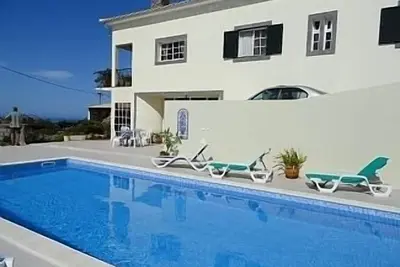 Image de Grande villa avec cour privée, grande piscine et vue panoramique sur la mer x6 adulte