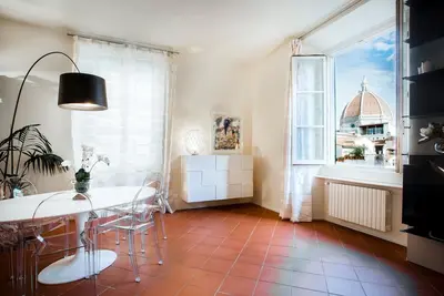 Image de Idéalement situé, récemment rénové, équipé de tout le confort, panoramique