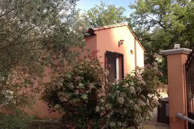 Image de Charming cottage between sea and mountain