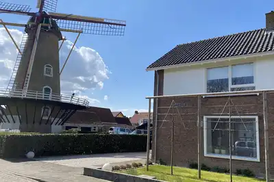 Image de Maison à côté du moulin de Westkapelle!