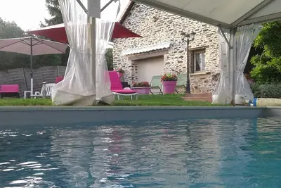 Image de Gîte de charme Piscine couverte 30° Jacuzzi Sauna. Borne de recharge électrique
